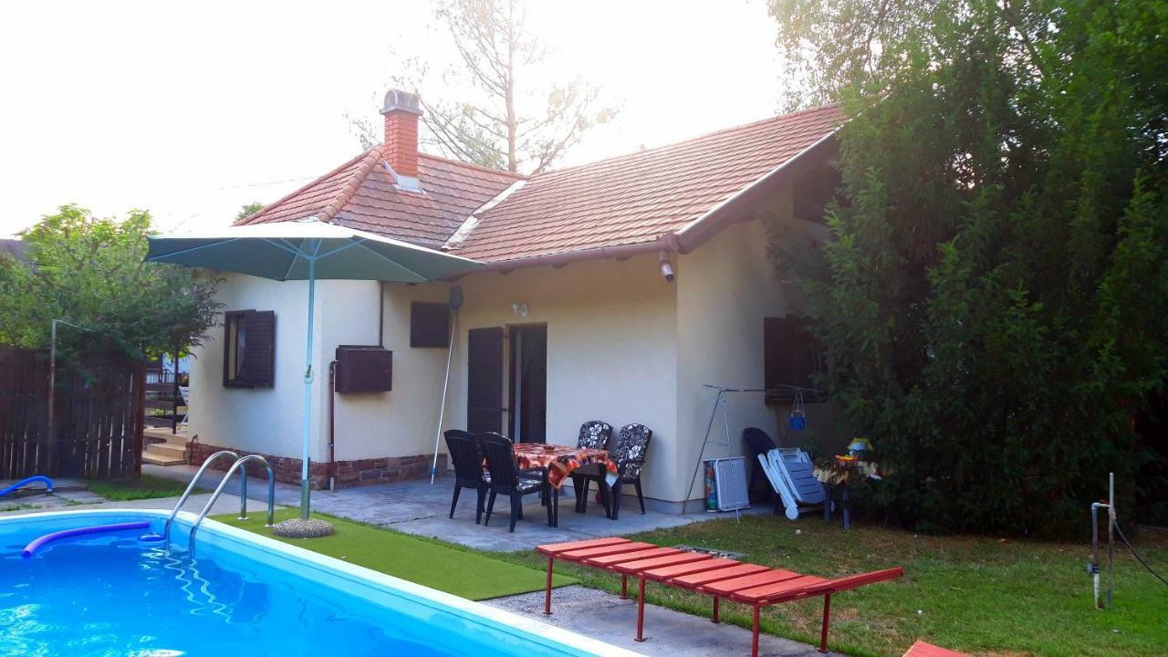 Csillag-lak Balatonföldvár Exterior foto